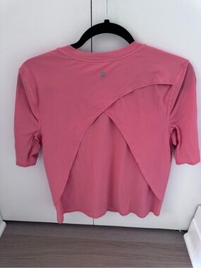 Lululemon Coral Ventilated Running Shirt